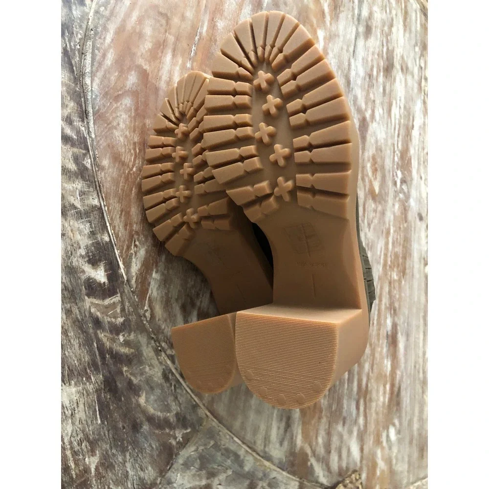 Dolce Vita Caster H20 Bootie Lug Sole Waterproof Leather Olive Green NEW…